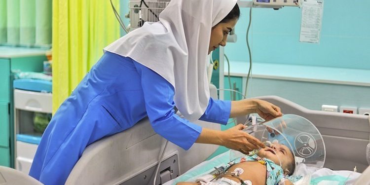 کشورهای عربی بهراحتی پرستاران خوزستانی را جذب میکنند!
