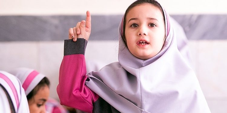 ثبتنامنکردن مدارس از دانشآموزان با “نمرات ضعیف” تخلف است